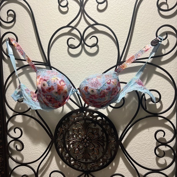 Victoria's Secret Other - Victoria Secret Bombshell Bra